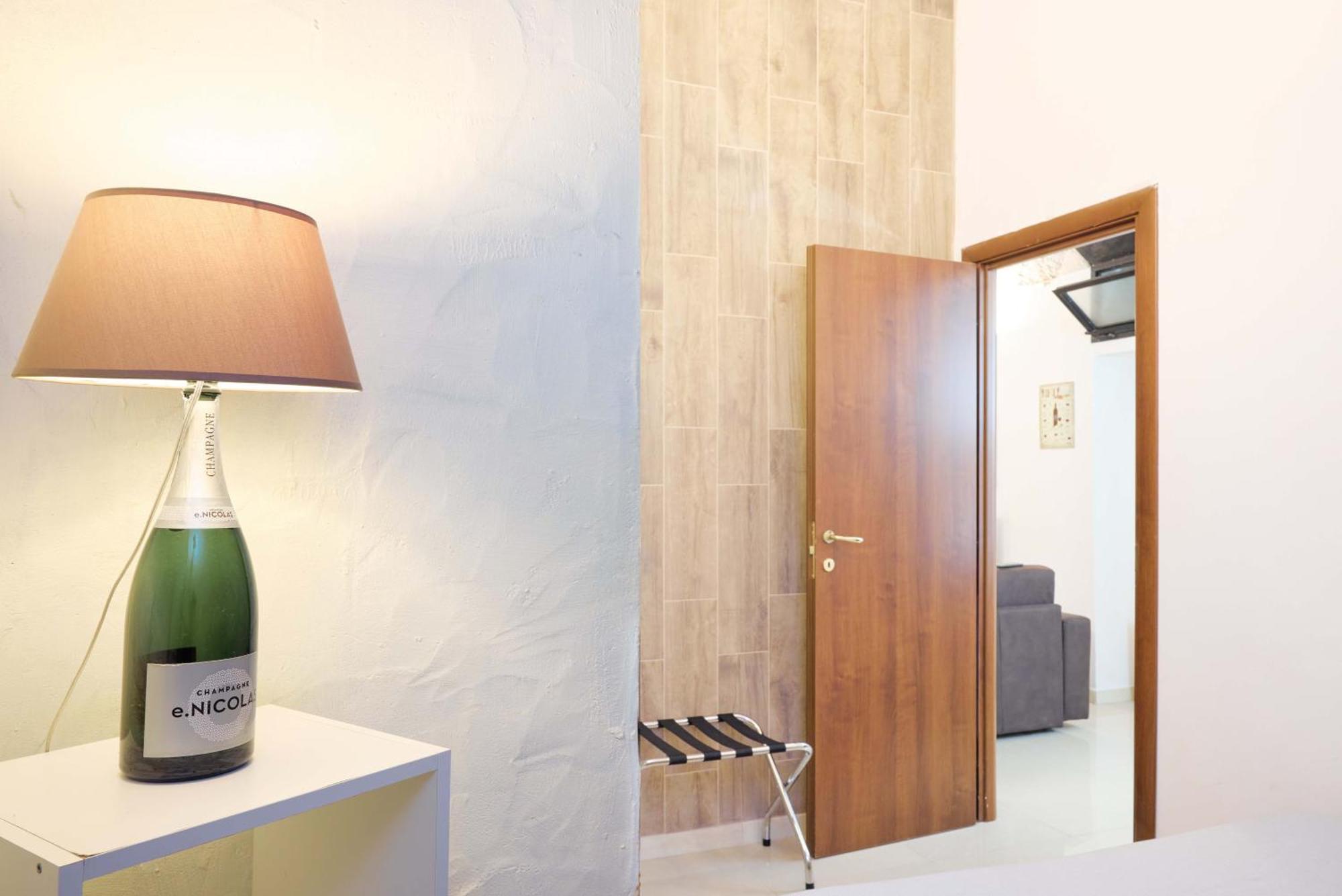 La Cantinetta Di Milano - The Wine Cave In Milan, Huge 110Sqm Apartment Next To Central Station Exterior photo